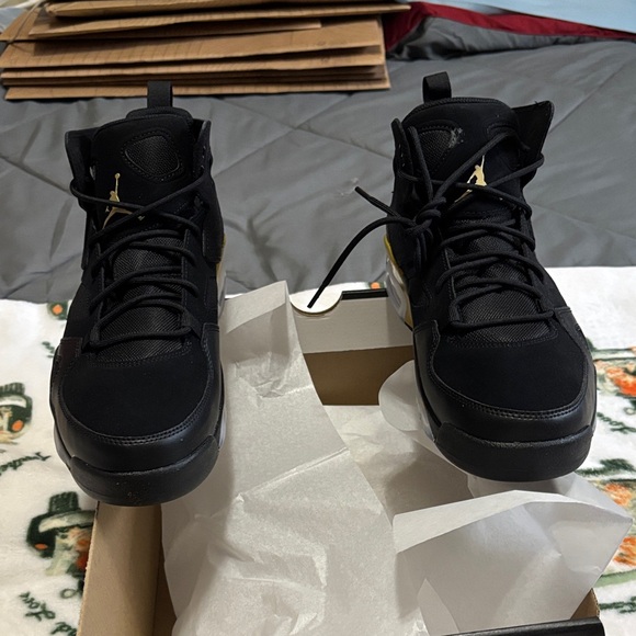 Jordan Black and Gold Men's Sneakers - Picture 1 of 6